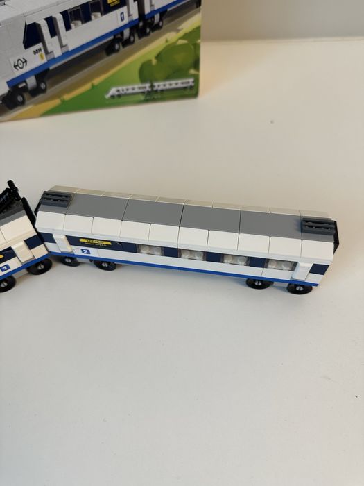 Конструктор LEGO Creator Високошвидкісний поїзд (40518).