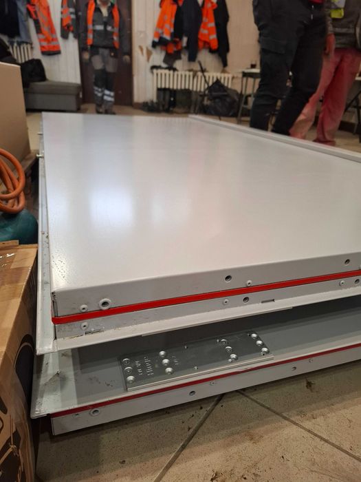 Drzwi techniczne stalowe EI60 - kolor srebrny