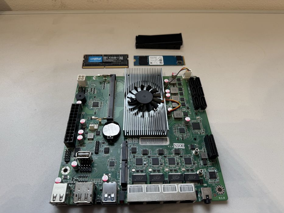 Płyta główna Intel N100 + crucial 16gb ddr5 + nvme wd sn530 256gb