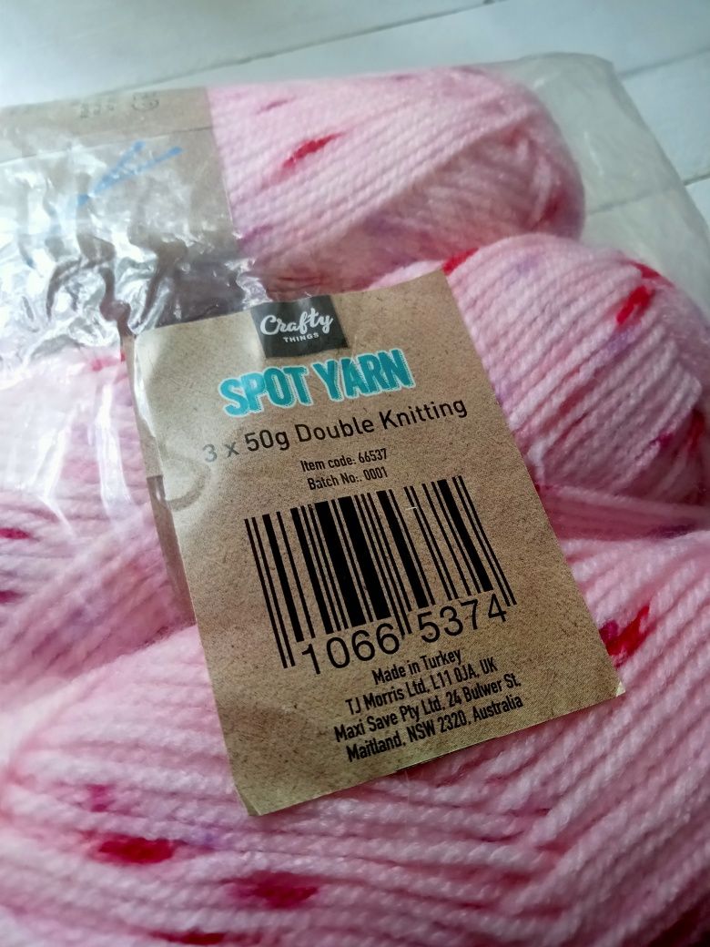 Różowa akrylowa włóczka 150g 3 motki