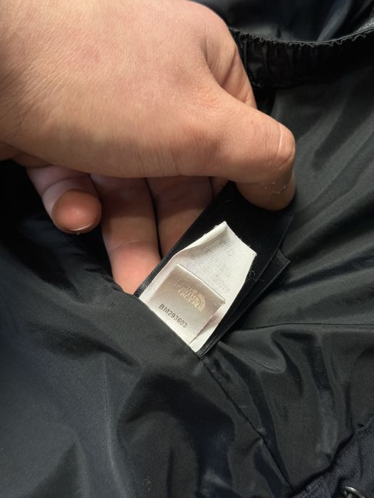 Черная куртка ветровка The North Face Hyvent мужская с подкладом