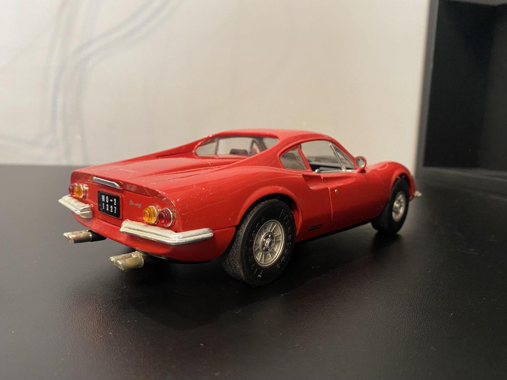 Model w skali 1/18  Ferrari 246 gt