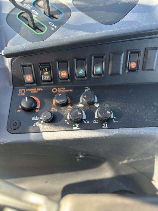 Трактор Kubota M105GX японія