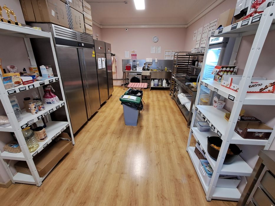 Trespasse de loja de restauração.  130 mil. Ótima oportunidade