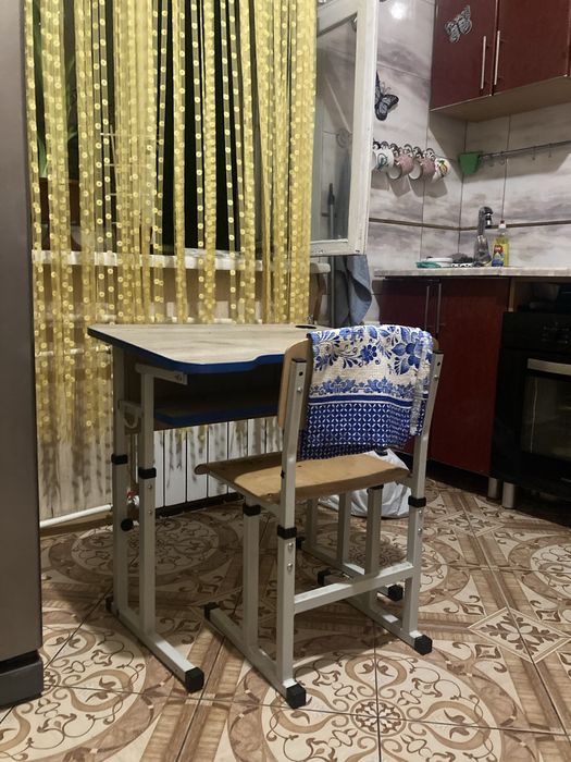 Стол для школьника