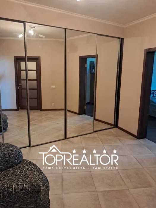 Оренда 3-к квартири біля станції метро Левада