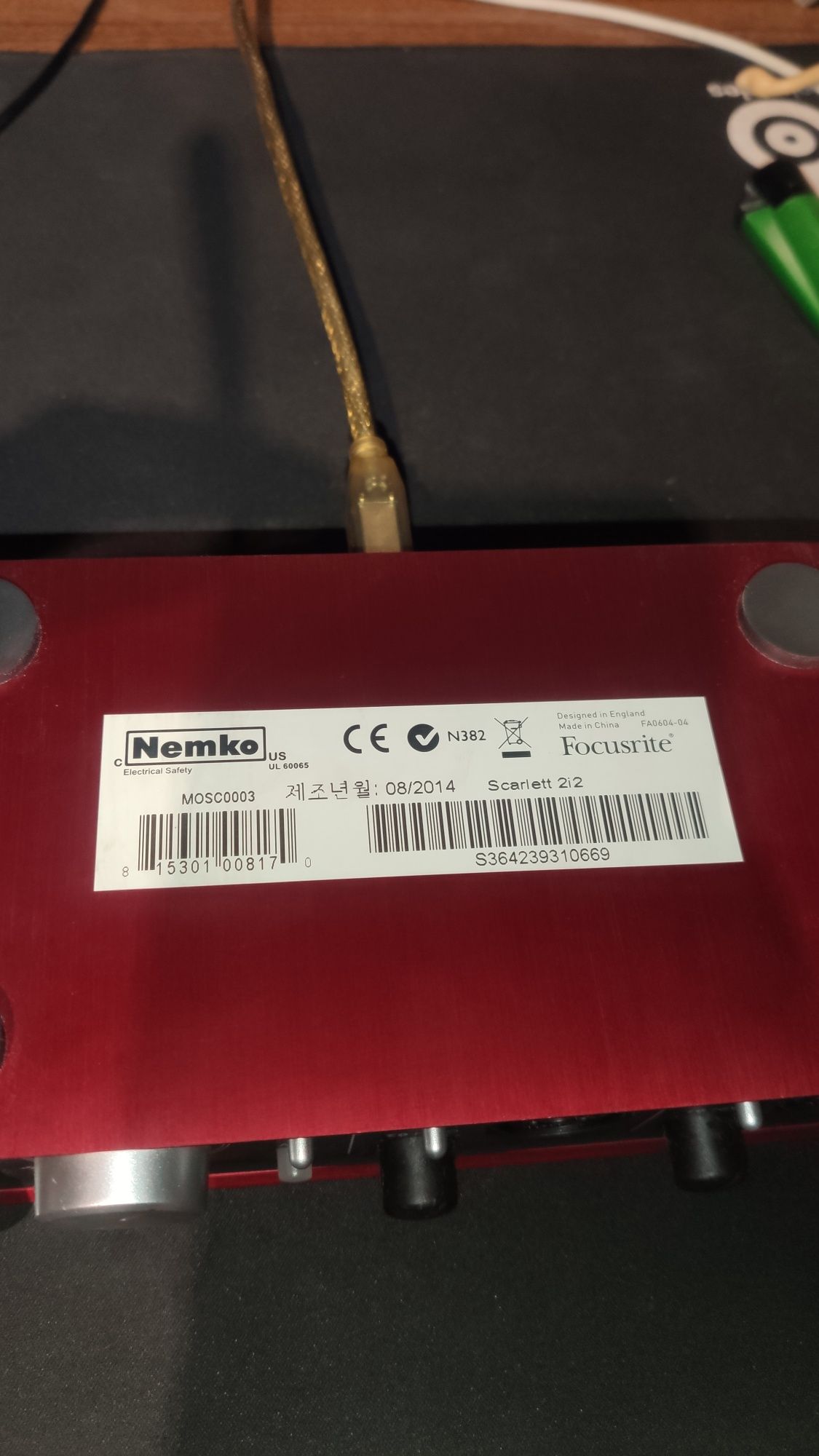 Placa de som Interface Focusrite Scarlett 2i2