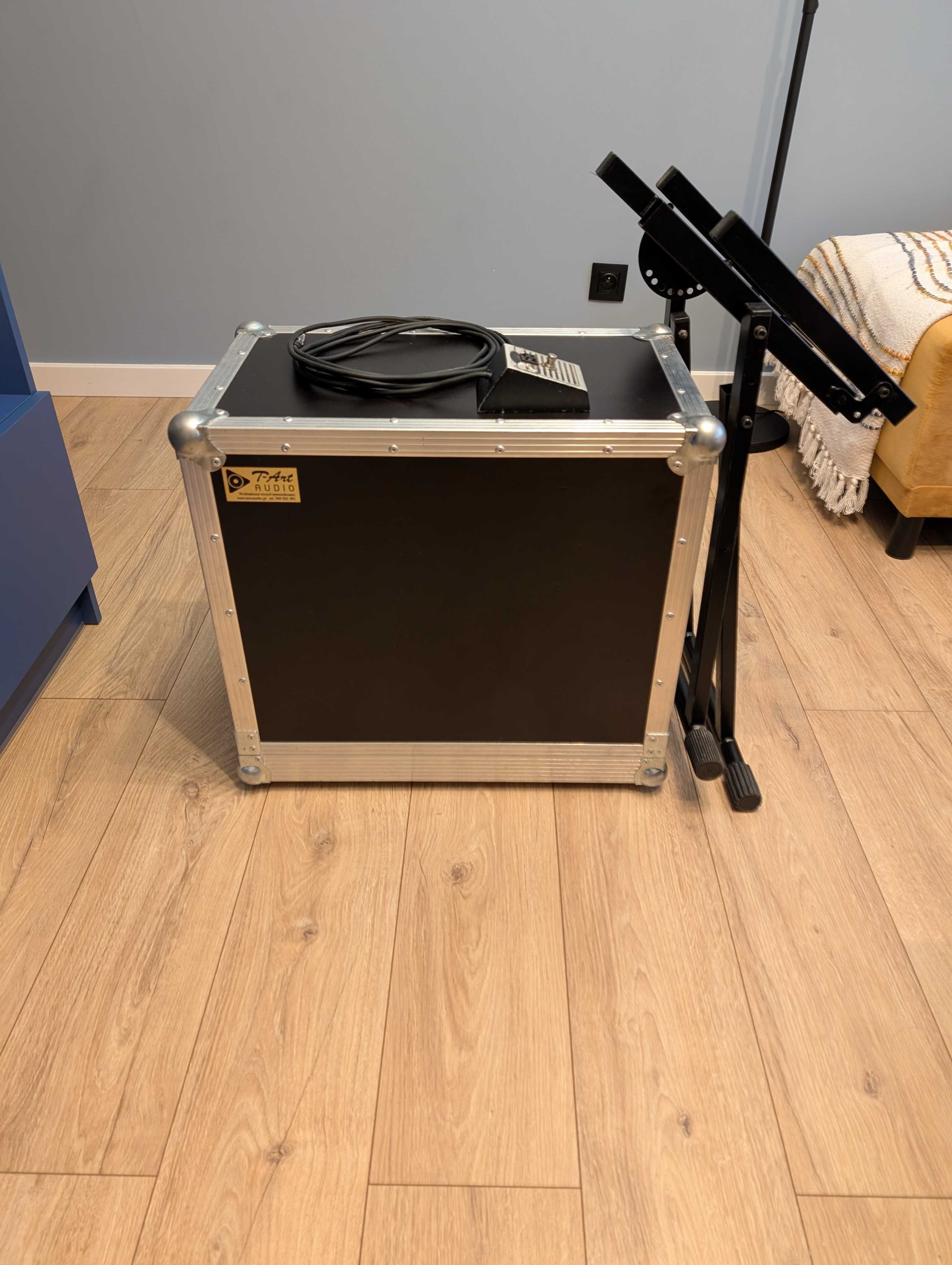 Piec gitarowy Peavey Classic 30 + statyw + case. Stan bardzo dobry