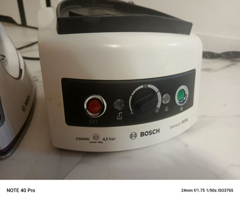 Stacja parowa Bosch 4.5 bar 2300 w sensixx B20L