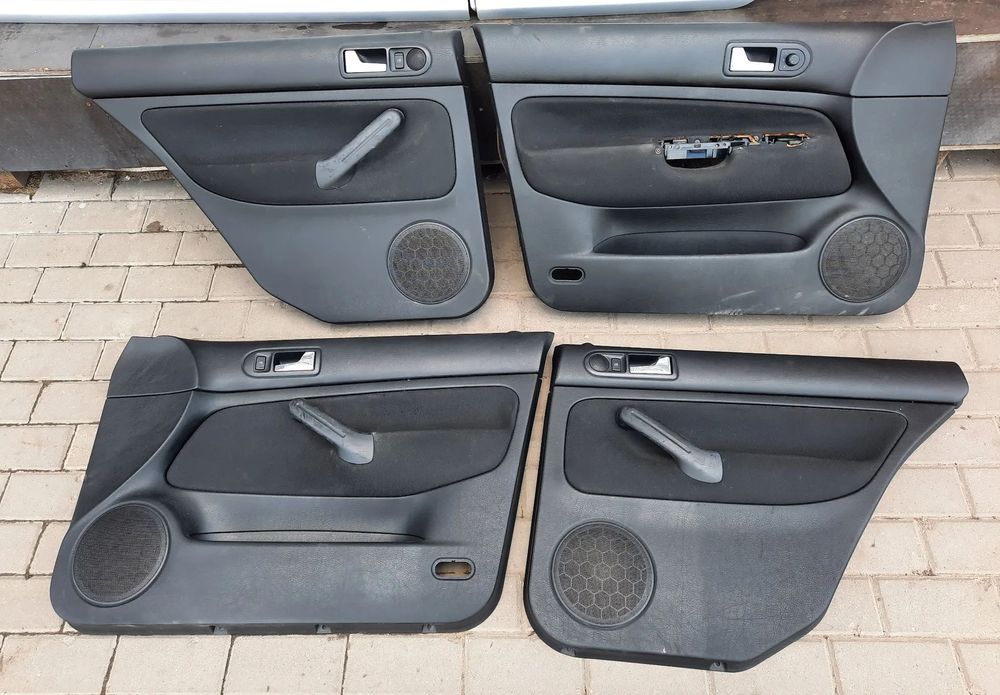 BOCZKI DRZWI TYŁ VW GOLF IV KOMBI