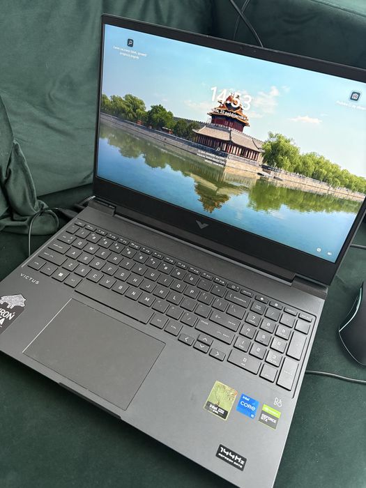 sprzedam laptop gamingowy HPVictus