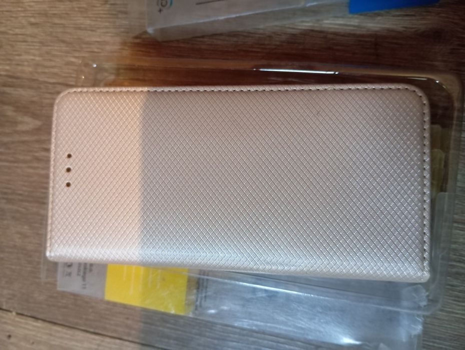 Etui nowe do telefonów