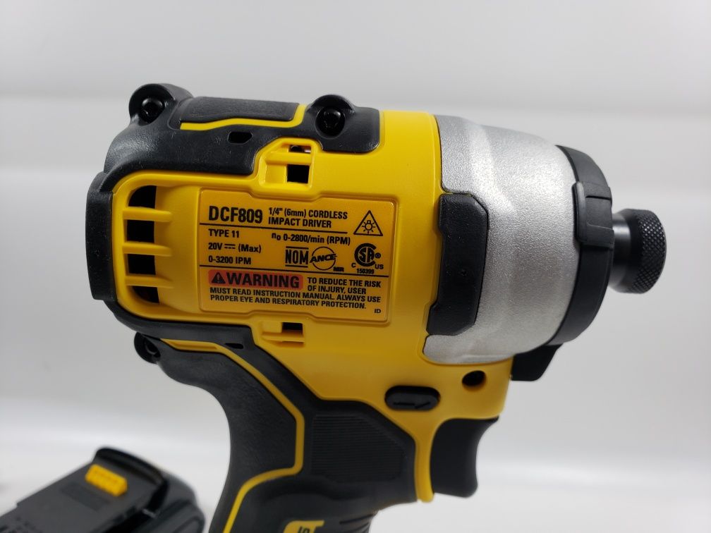 Безщітковий ударний шуруповерт, імпакт DeWALT DCF809C2 Made in Mexico