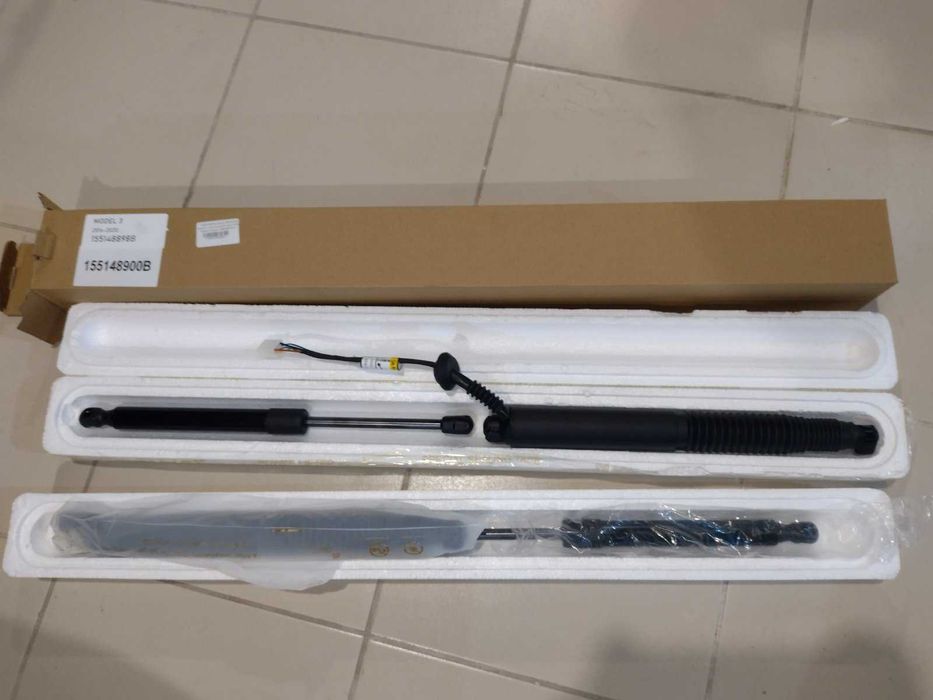 Амортизатор кришки багажника, Tesla Model 3  электро. 1551488-00-B