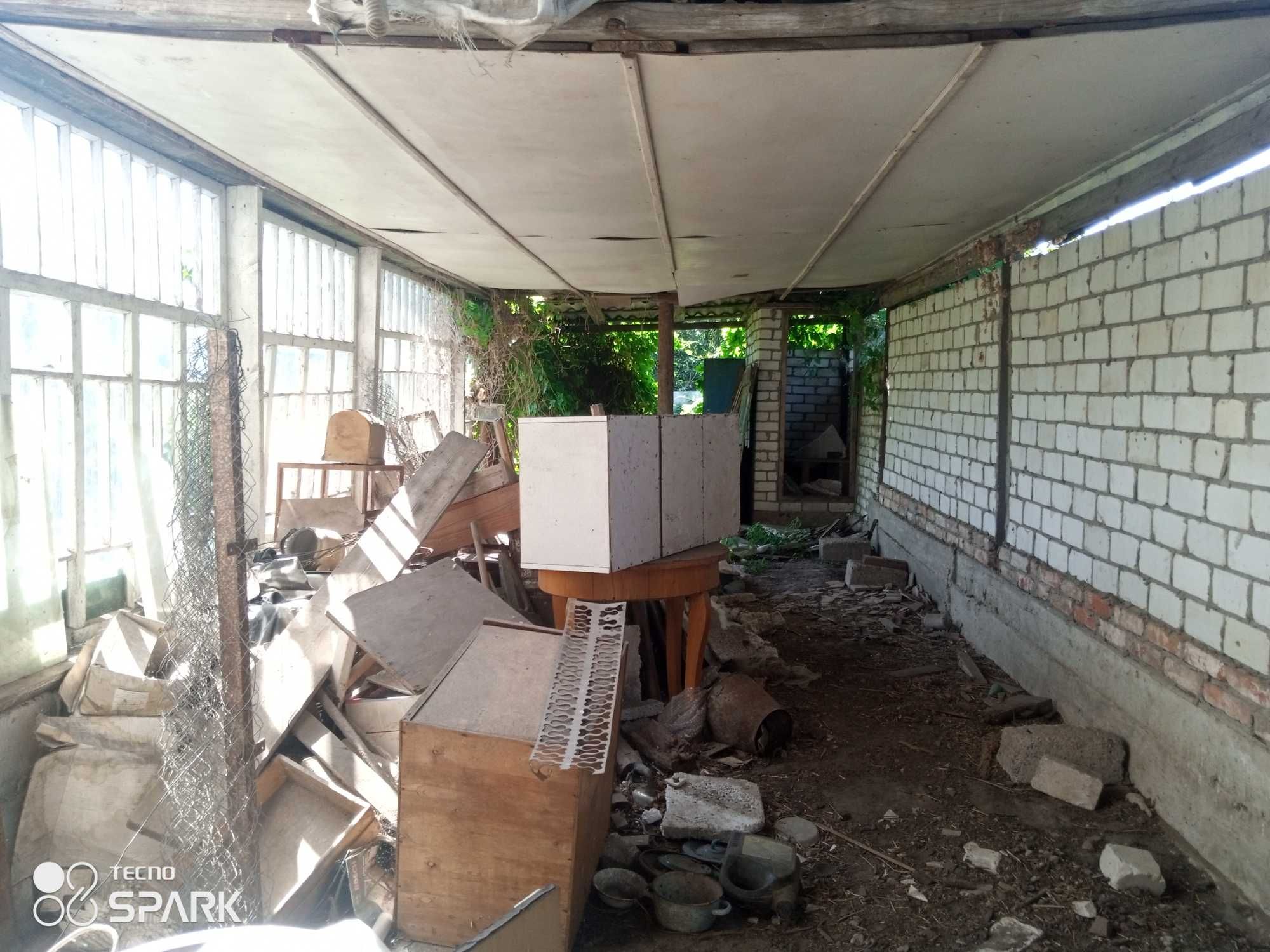 Продаю дом в тихом центре г Мерефа под Ваш ремонт