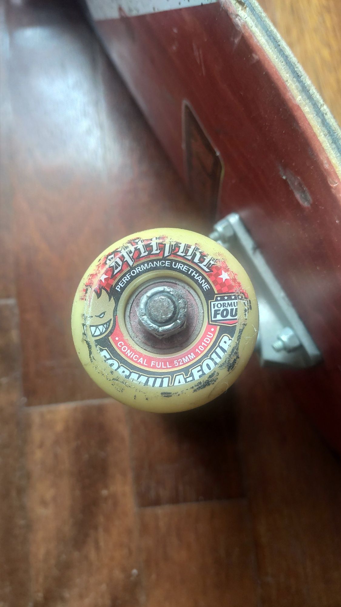 Skateboard (extras Spitfire)