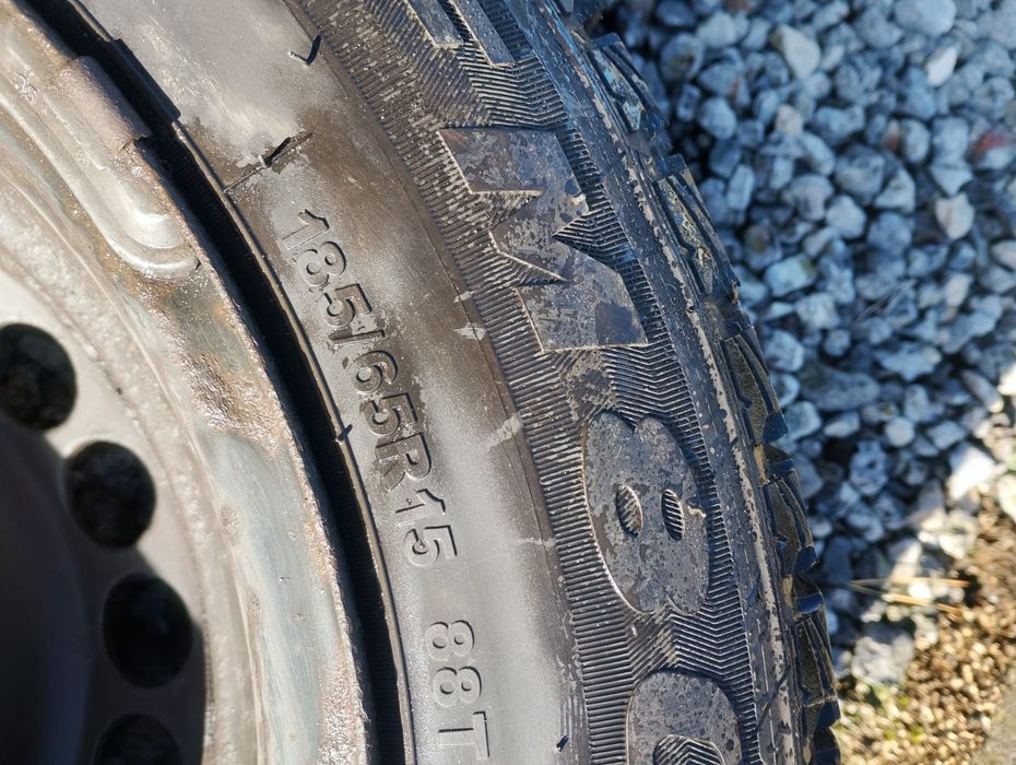 Koła zimowe opony 185/65/R15 Opel Corsa E i inne z czujnikami