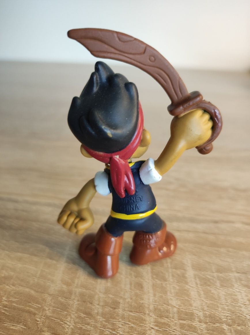 Figurka Jake z bajki Jake i Piraci z Nibylandii