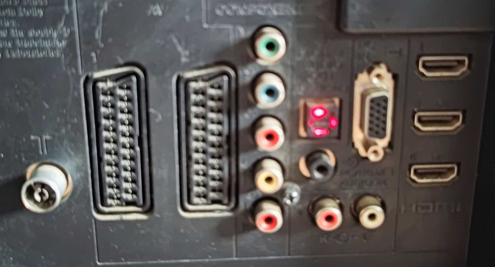 Telewizor monitor VGA 40cali SONY KDL-40EX401 40" 4X HDMI AV 2X SCART