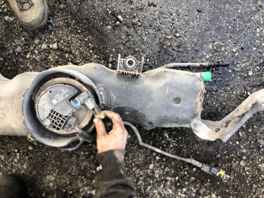 TOYOTA HILUX VIII 8 БАК ADBLUE 77871-0K010-B 77871-0K010-B