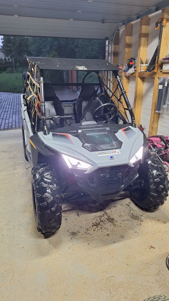 Buggy polaris rzr200