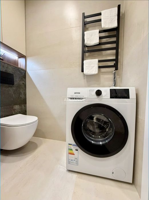 Продам шикарну 1к квартиру в зданому ЖК і/о опалення