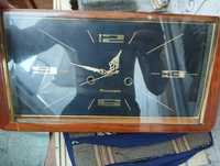 Старинные настольные часы "янтарь"
