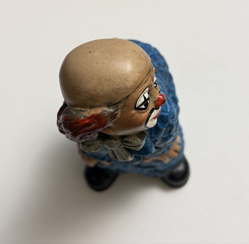 Stara figurka ceramiczna kolekcjonerska klaun z biedronką clown Glide