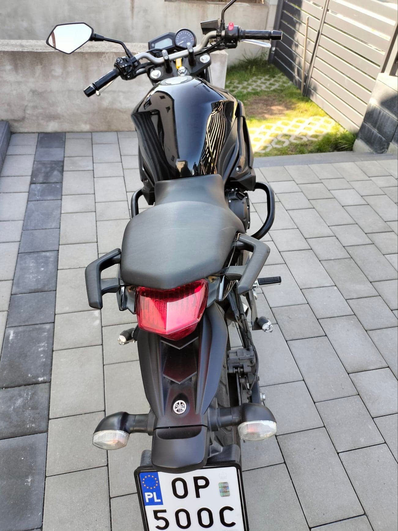 Gmole Yamaha XJ6N