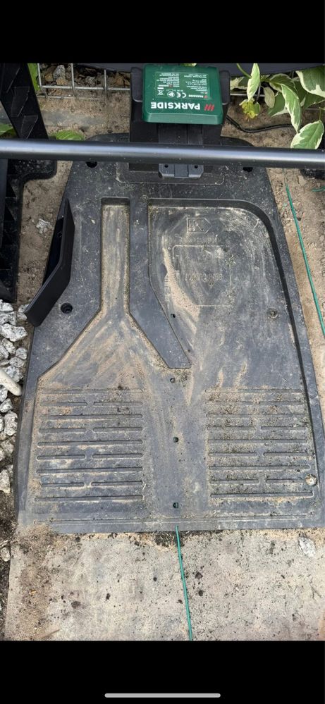 Robot koszacy Parkside odbojnik