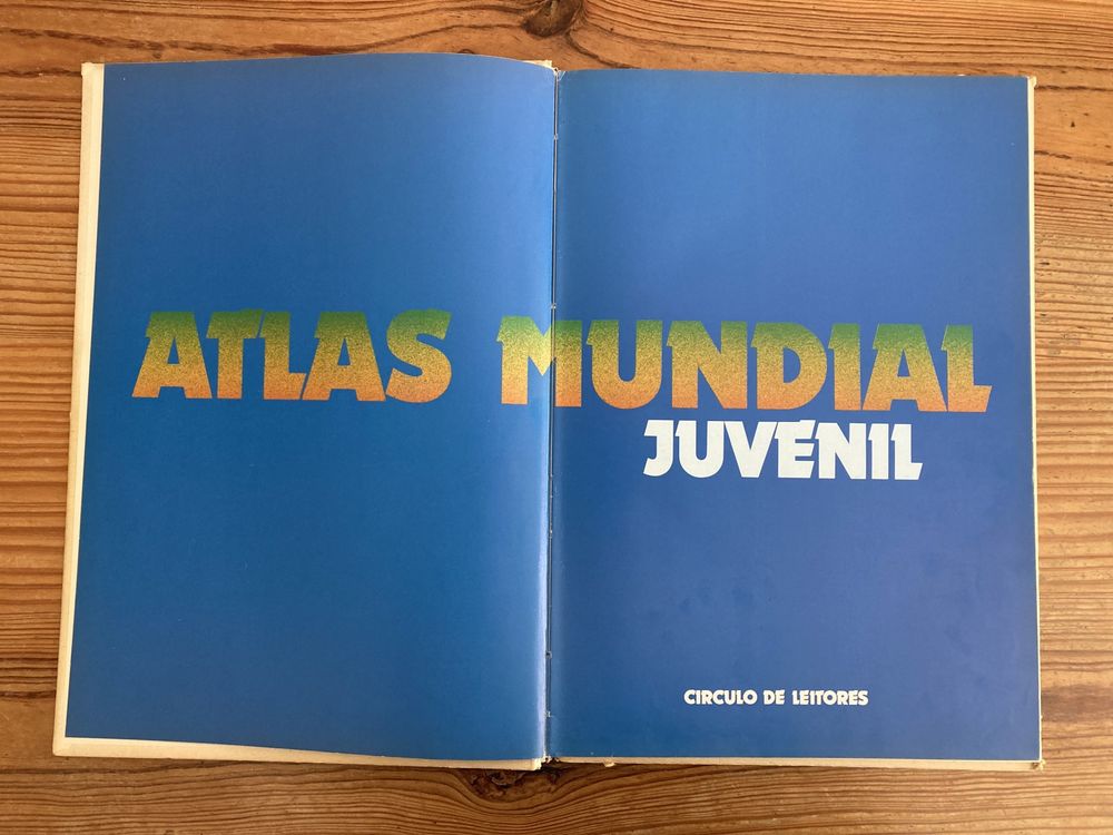 Atlas Mundial Juvenil Círculo de Leitores - Anos 80