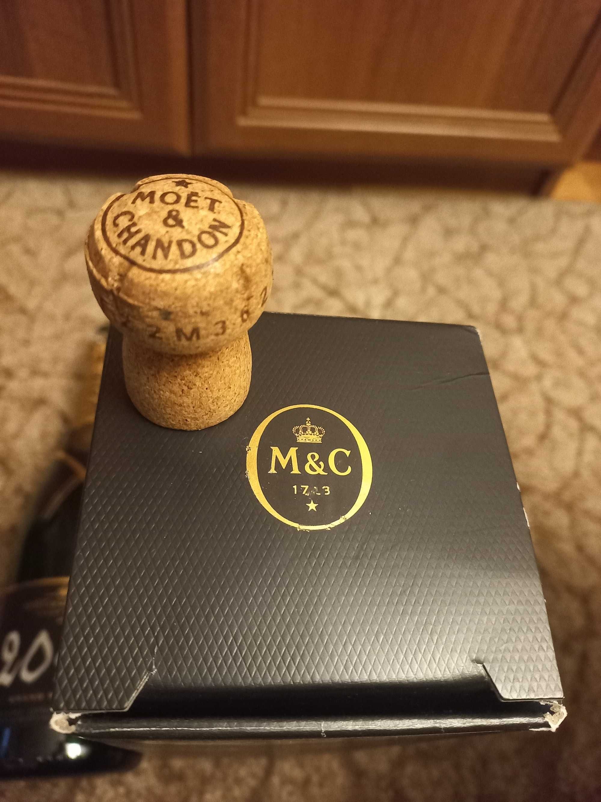 Бутылка  от moet & chandon grand vintage
