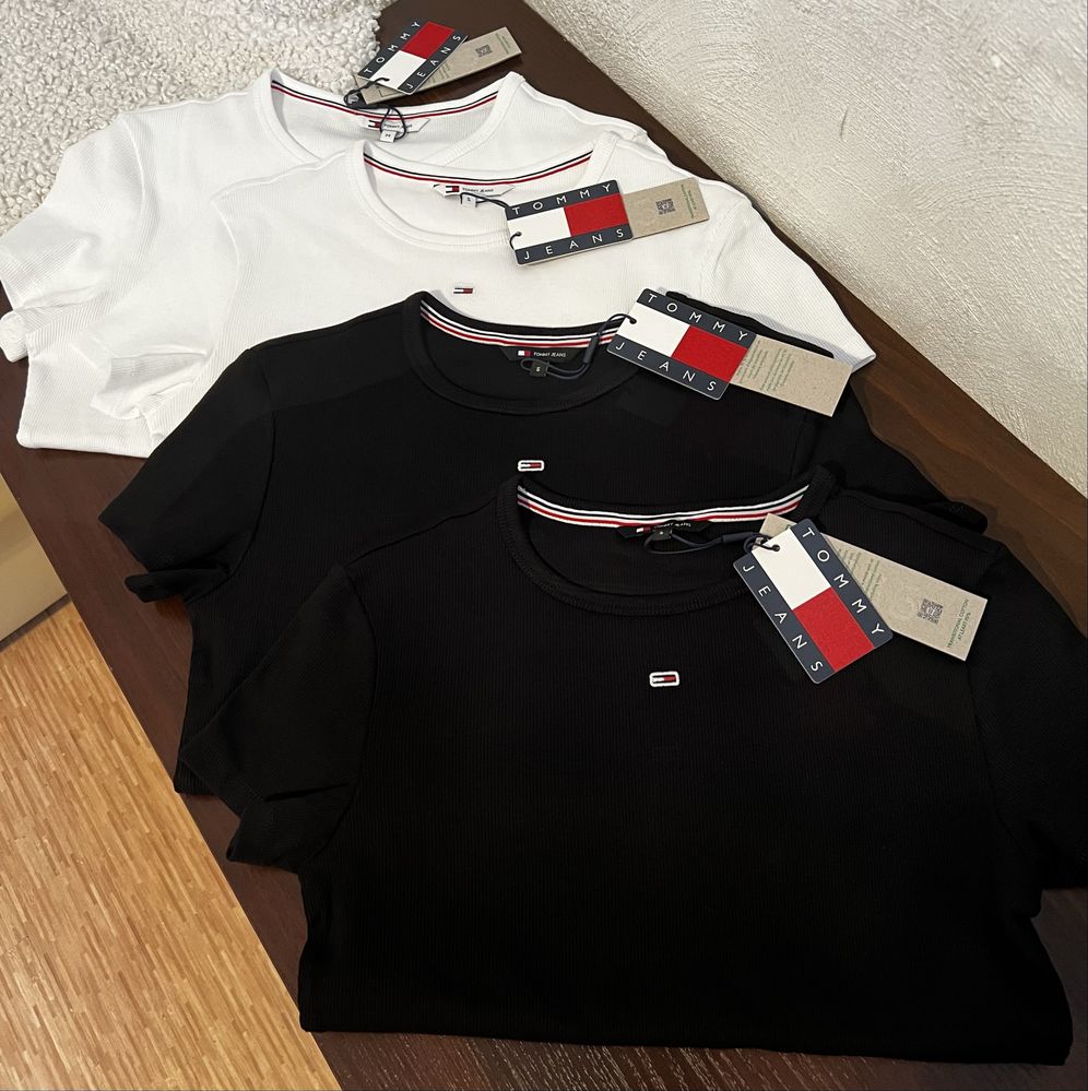 Базова майка Tommy Hilfiger