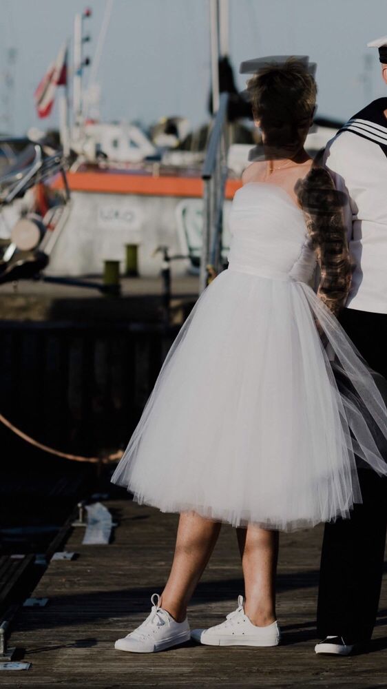 Suknia, sukienka ślubna , styl pin up, marynarski .
