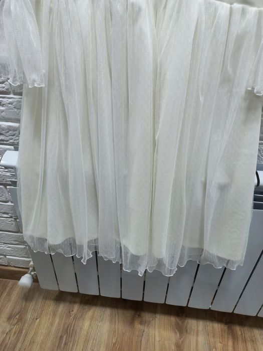 Платье белое нарядное