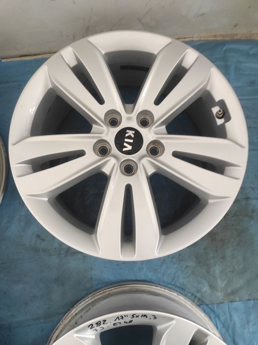 282 Felgi aluminiowe ORYGINAŁ KIA R 17 5x114,3 czujniki