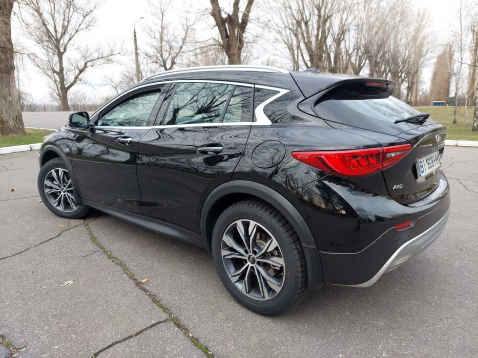 Продам Infiniti qx30