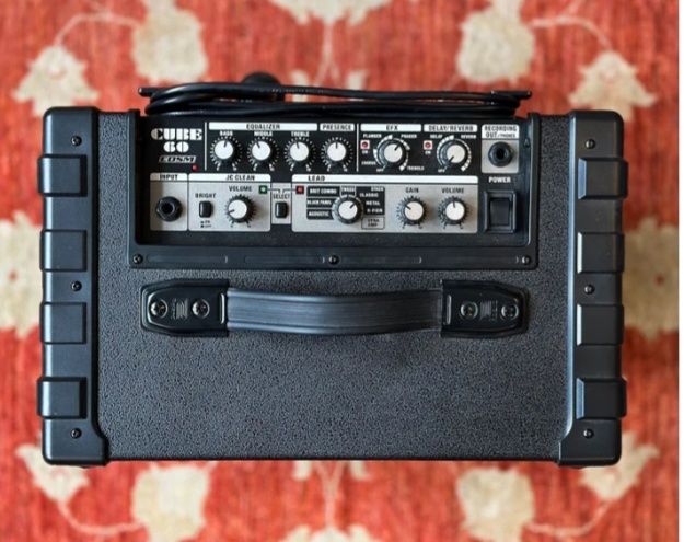 Amplificador Guitarra Roland Cube 60