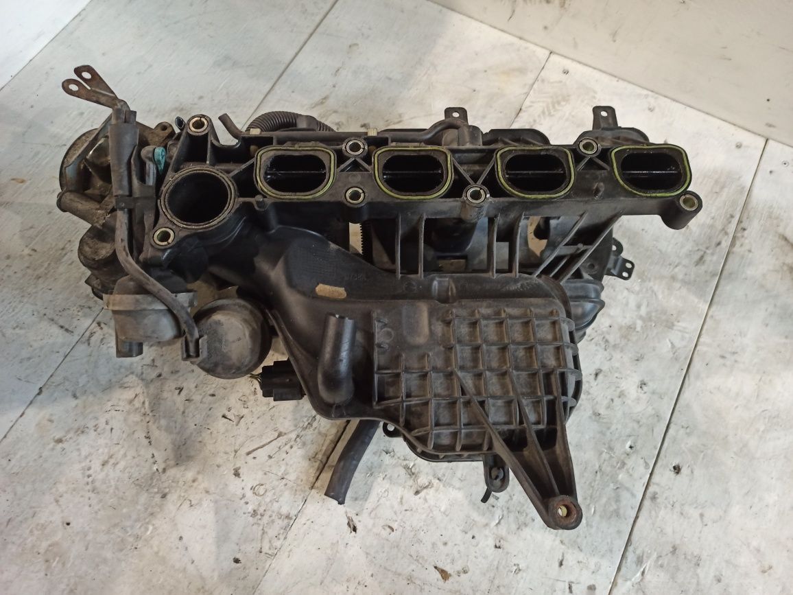 Впускний колектор 4m5g9424fp Volvo S40 V50 C30 Ford Focus C-max 1.8