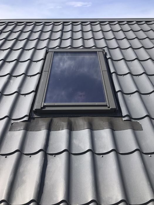 Монтаж, ремонт, продаж мансардних вікон Fakro та сходів на горище