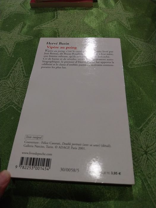 Vipère au poing. Portes incluídos
