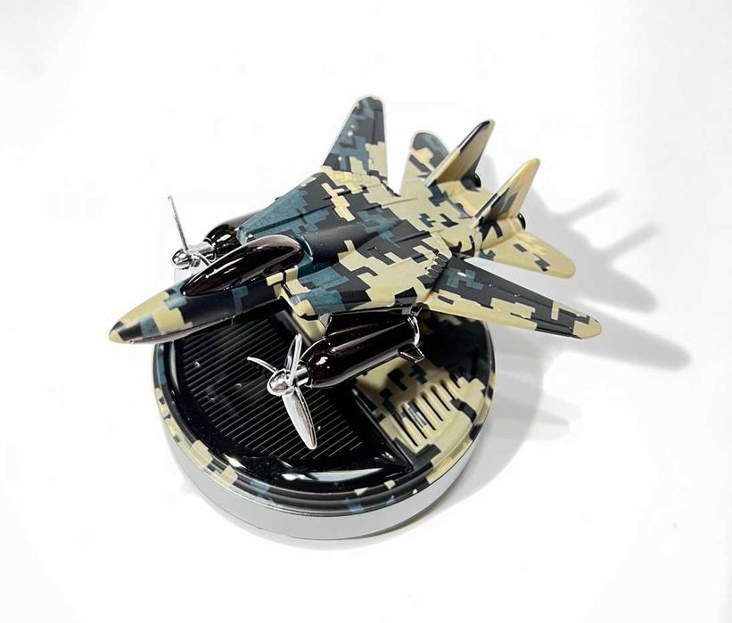 Освежитель в авто истребитель F14 в камуфляже с крутящимися лопостями