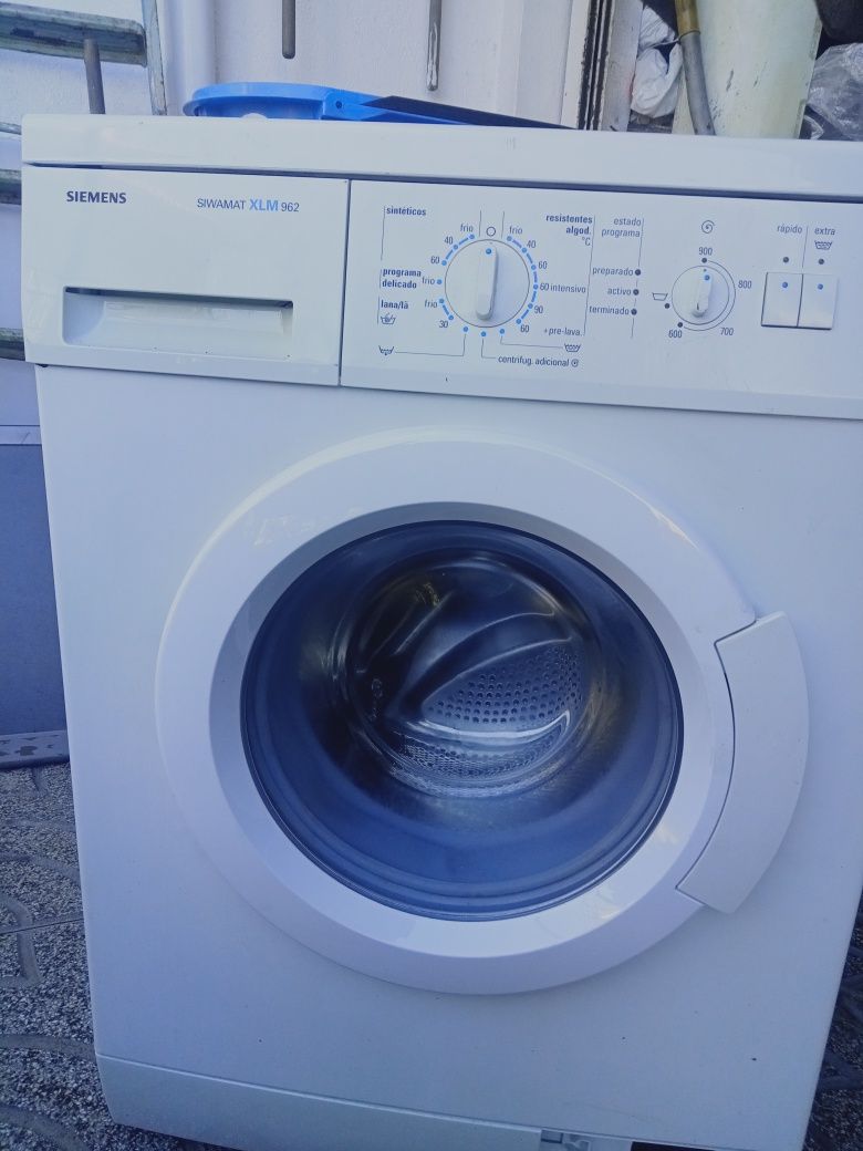 Máquina de lavar roupa Siemens
