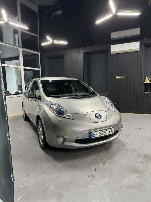 Аренда авто Nissan Leaf ниссан лиф