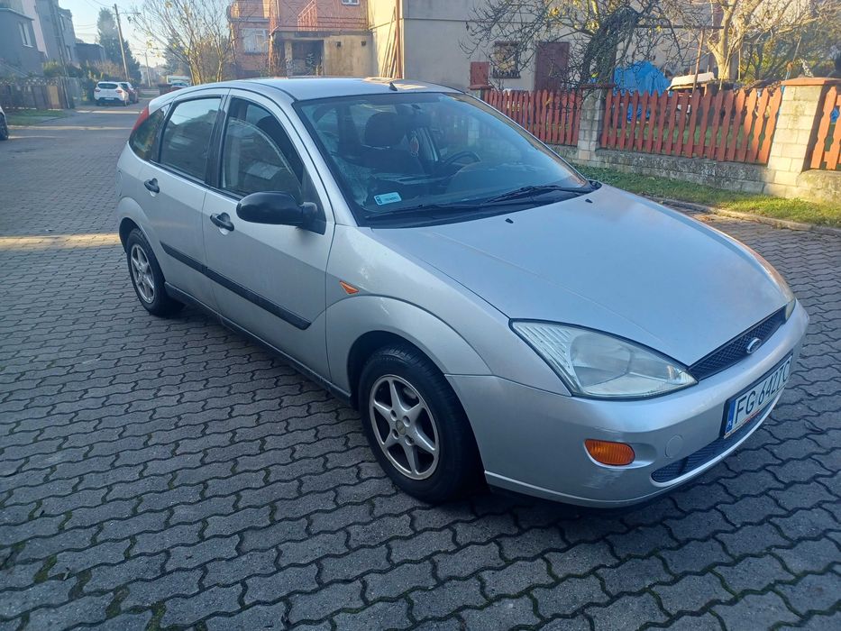Ford focus 1.6 benzyna