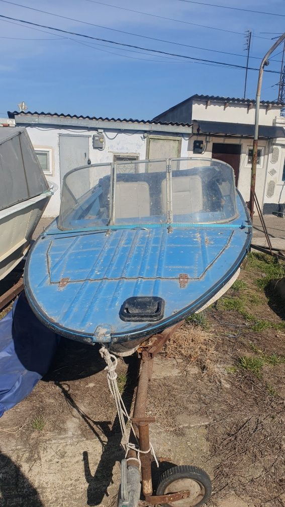 Продаю Моторная Лодка Днепр