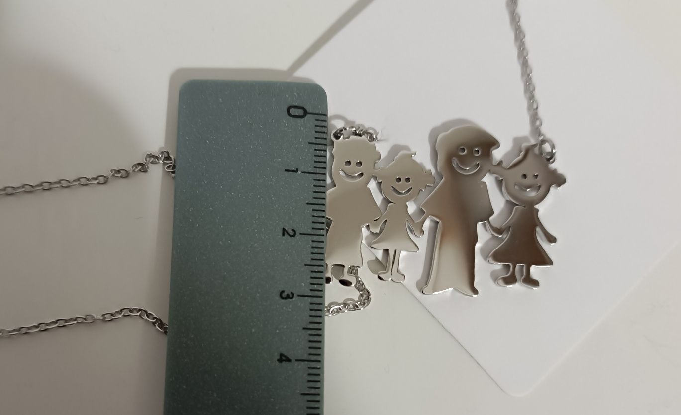 Colar família de 4 pessoas