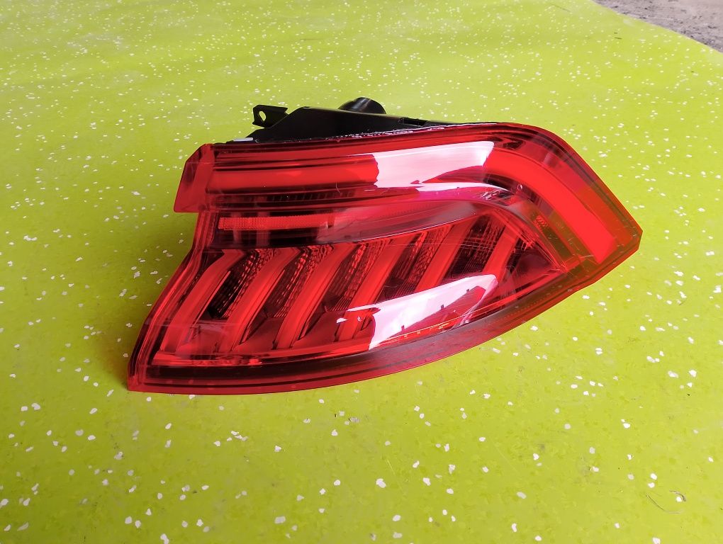 Lampa Prawa Tył Tylna Audi Q8 LED Basic 4m8 -945070 oryginał sprawna