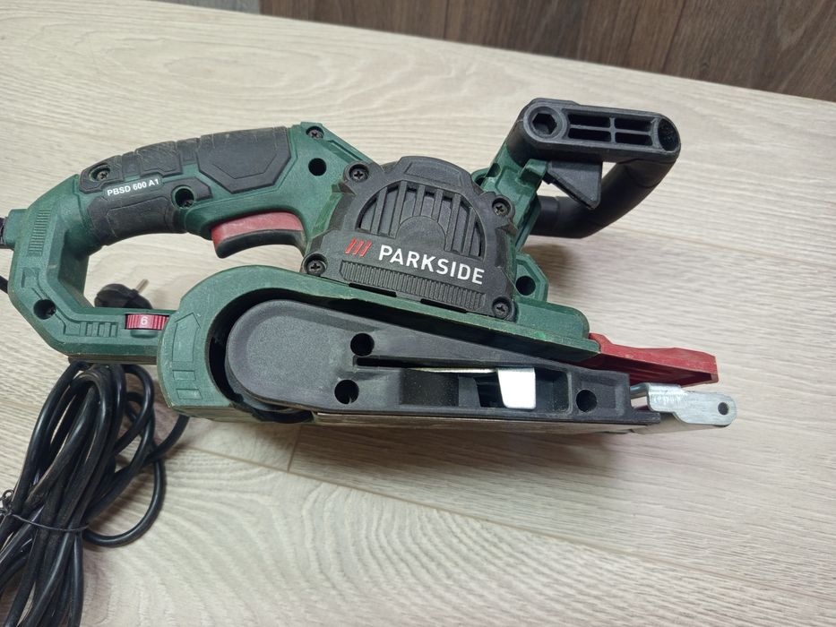 Стрічкова шліфувальна машина Parkside PBSD 600A1  на запчастини
