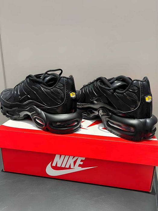 Buty Trampk Nike Air Max TN Black R.36